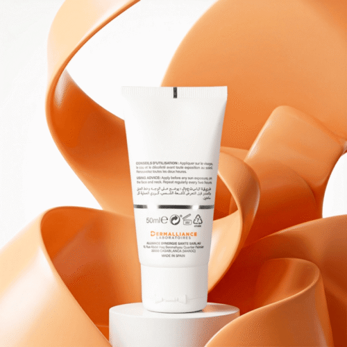 Alternative view of D-White Tinted Sunscreen SPF 50+ Light Shade – 50ml