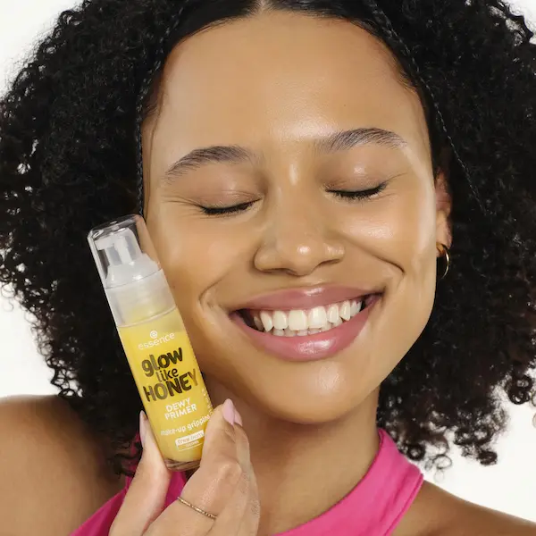 essence glow like HONEY Dewy Primer — 30 ml - Image 4